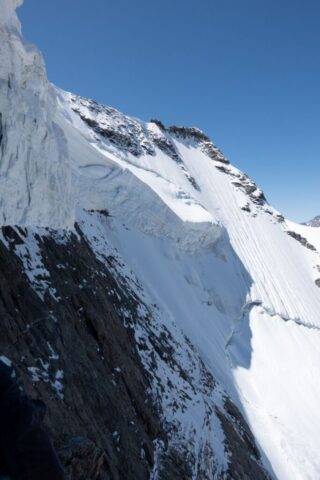 Diese "Crèmeschnitte" hängt über dem unteren Teil der Route...
